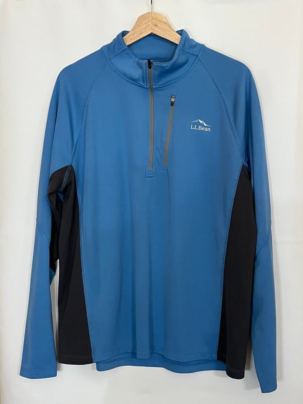 L. L. Bean Slightly Fitted Polyester Men's Pullover ItemID 300501